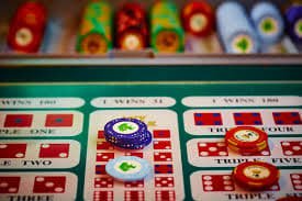 Roda Money Wheel hoki18 bernuansa merah